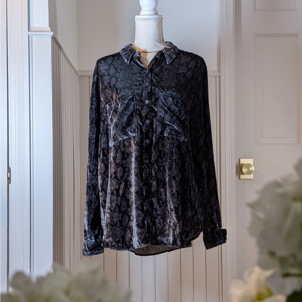 Pilcro Anthropologie Snakeskin Print Button Down Shirt 1X Plus